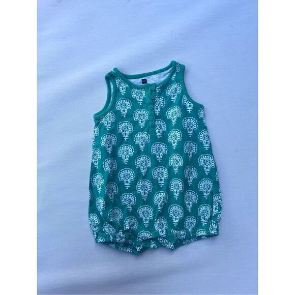 Tea Baby Bodysuit size 12-18 months - Picture 1 of 4
